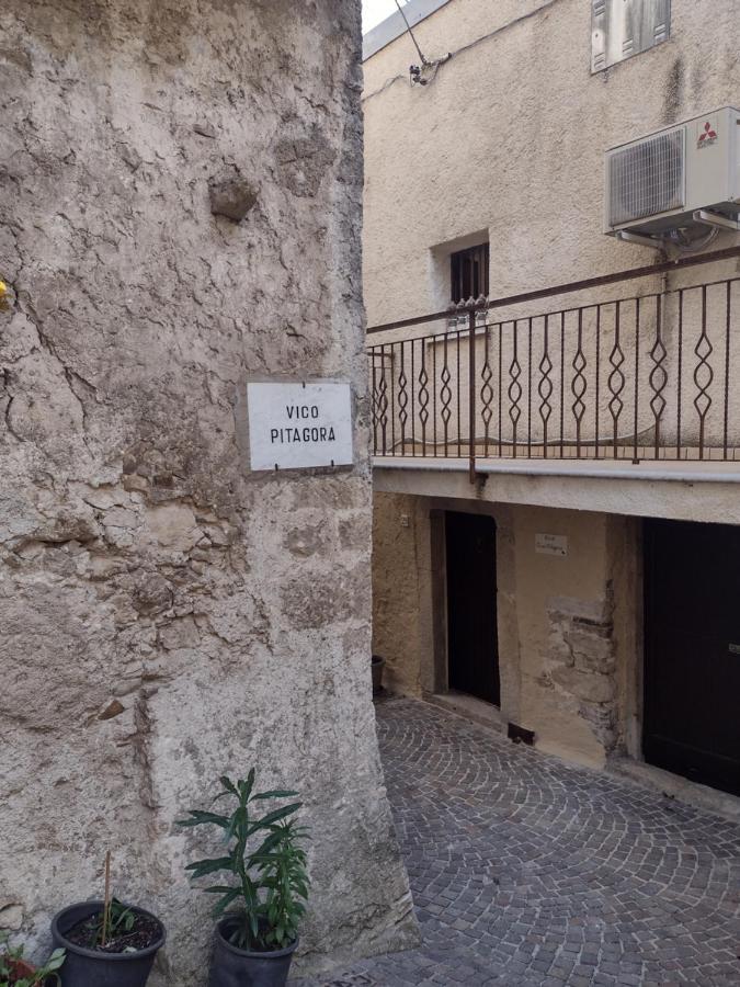 Casa Pitagora Villa Pesche Kültér fotó